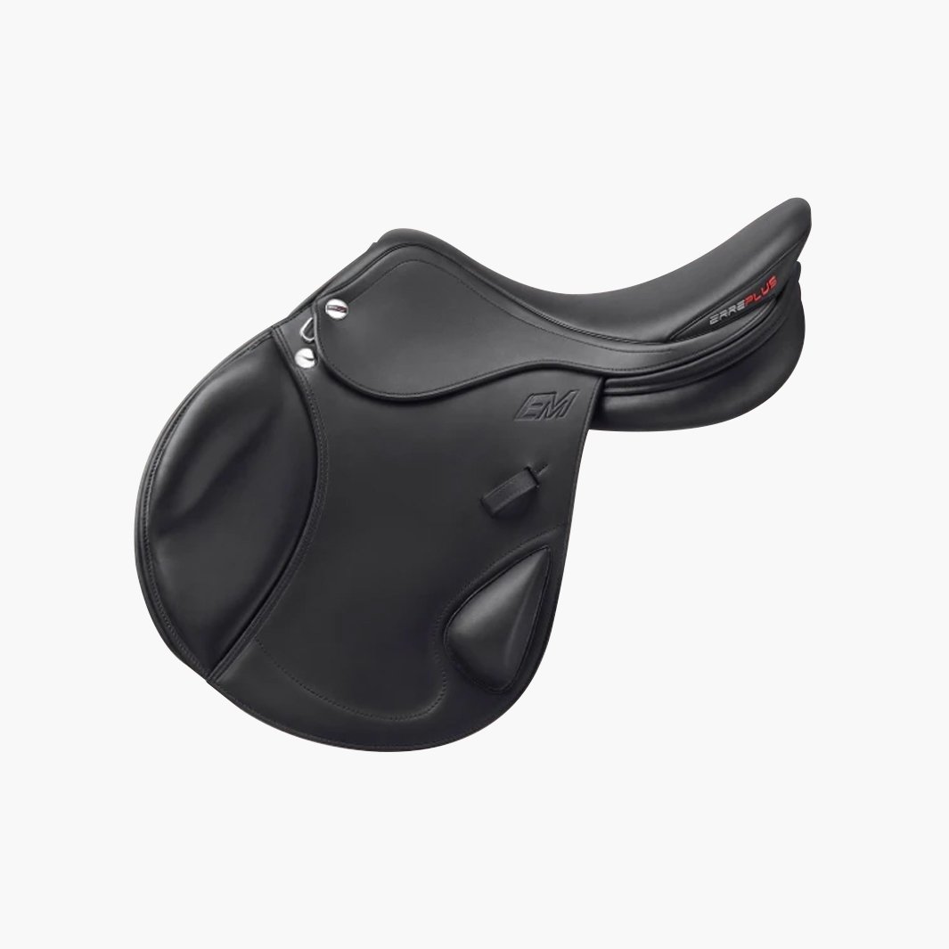 Selle anglaise tout usage en cuir noir GP sans arçon Selle anglaise tout usage en cuir noir GP sans arçon
